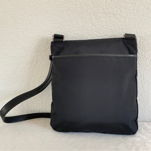 Tumi black nylon crossbody bag - Picture 2 of 12